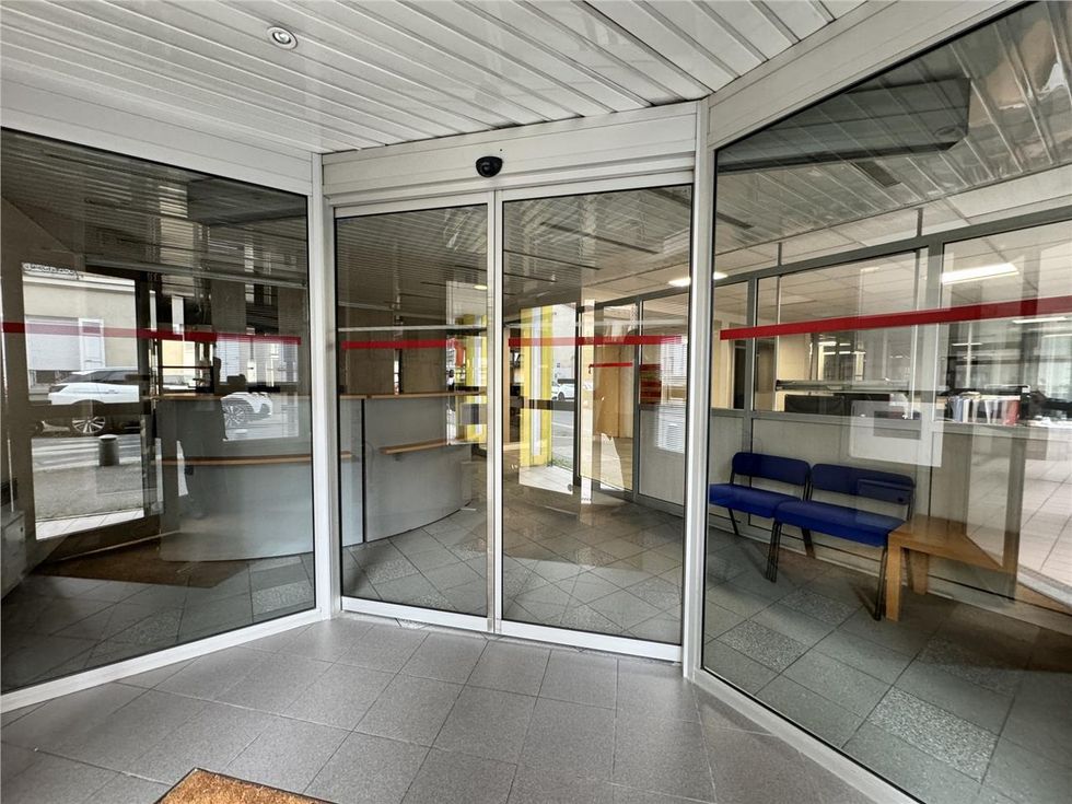 Exclusivité CRENO REAL ESTATE à 500 mètres du mét