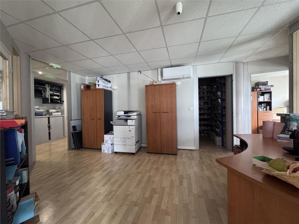 A 200 mètres du Métro Mairie de Montreuil M9, CRE