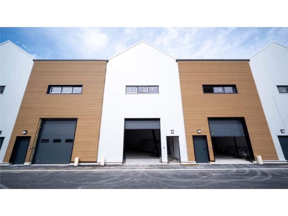 Porte de Bagnolet, CRENO REAL RESTATE vous propos