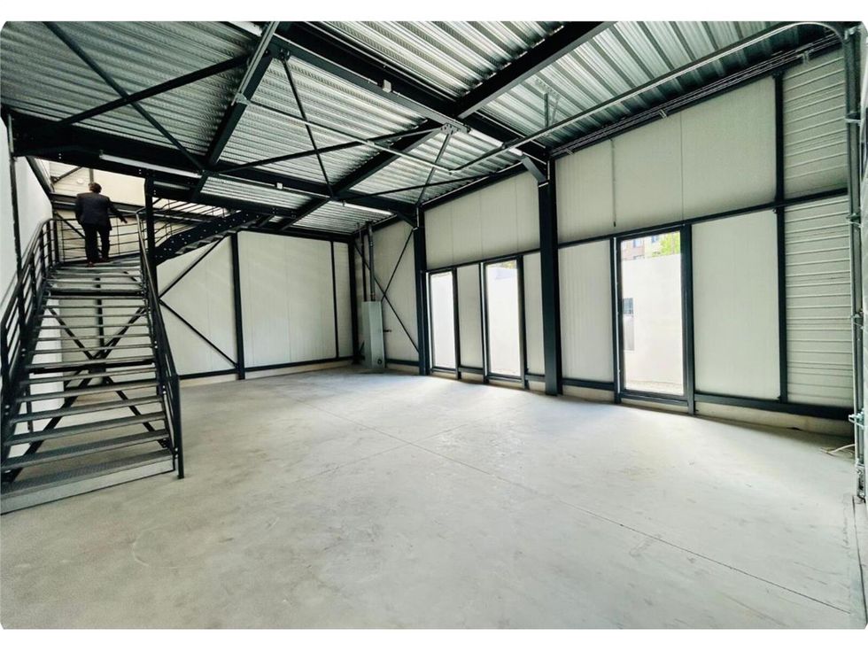 Porte de Bagnolet, CRENO REAL RESTATE vous propos