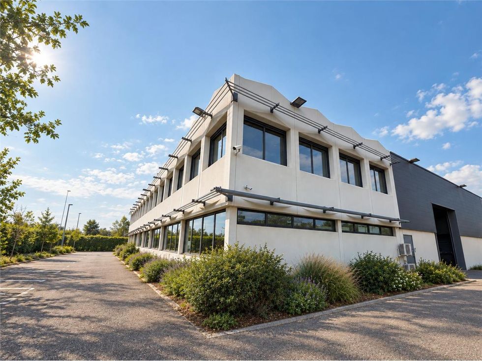 Savills Lyon propose à la vente ou à la location