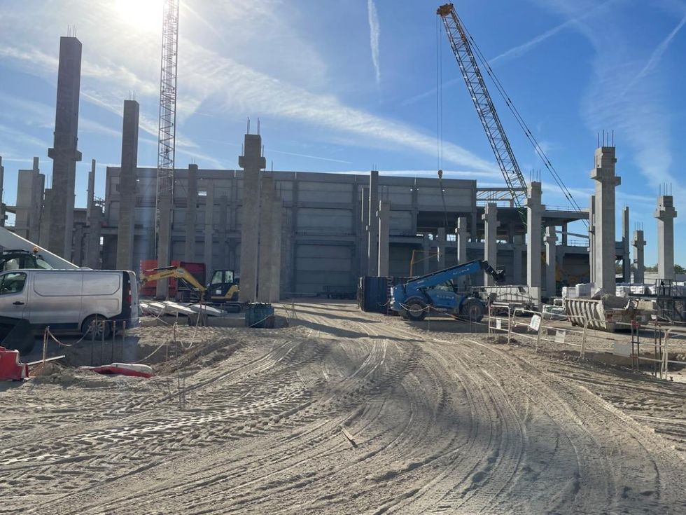 15477.1 m² pour cetentrepôts classe a en location à Bezons