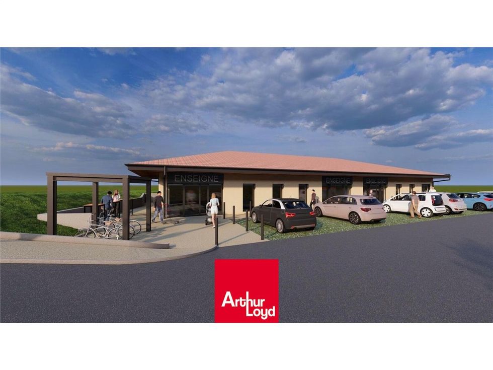 VENTE | LOCAUX COMMERCIAUX | LUCENAY Dans un bât