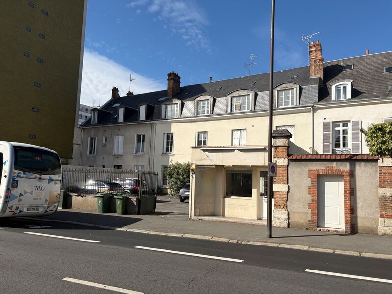 Arthur Loyd Orléans vous propose à la vente des b
