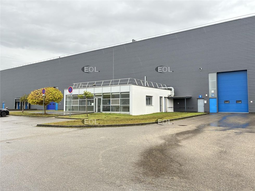 Location Local d'activités 4714.0 m² non divisibles