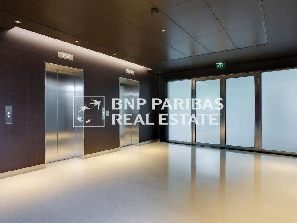 3933 m² pour ce bureaux en location à Levallois perret