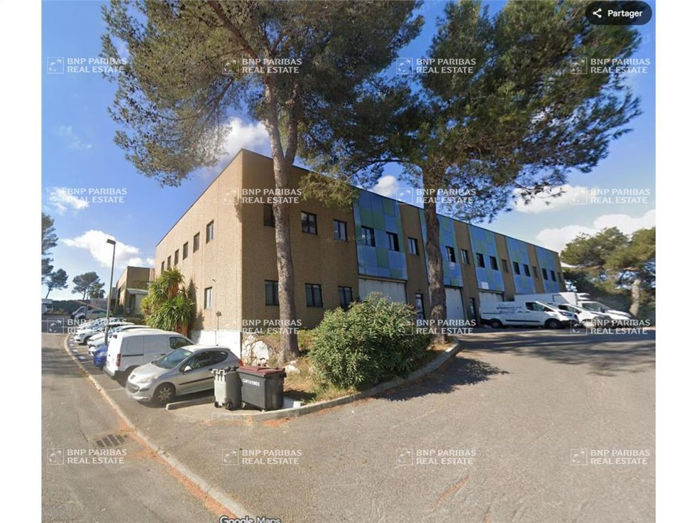 1201 m² pour ce activité en location à Vallauris