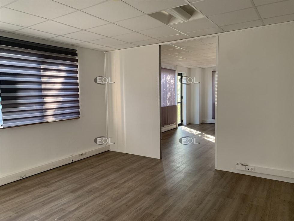 Vente Bureaux 119.0 m² non divisibles