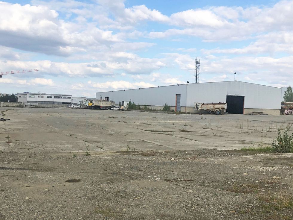Location local 2625.00 m² à COLOMIERS