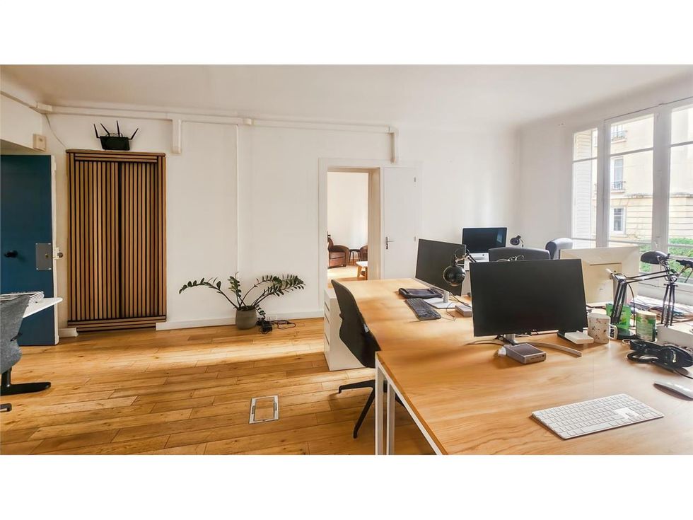 Location bureaux 111 m² non divisibles
