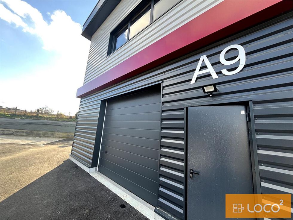 Vente local 177.00 m² à SAINTE FOY D AIGREFEUILLE