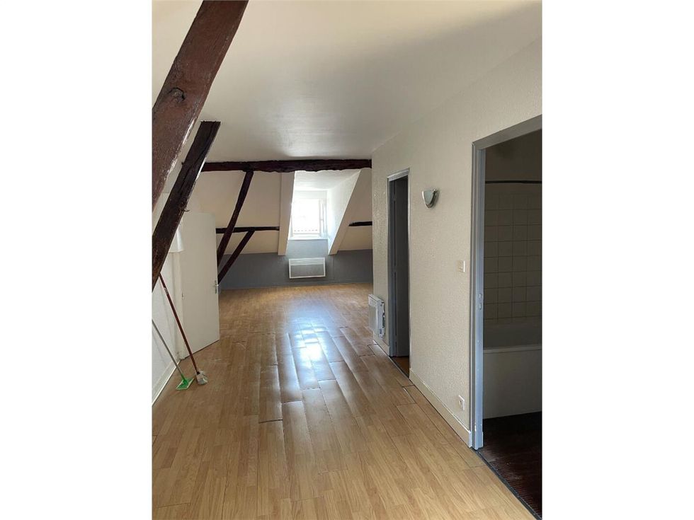Vente local commercial 500.00 m² à LIMOGES