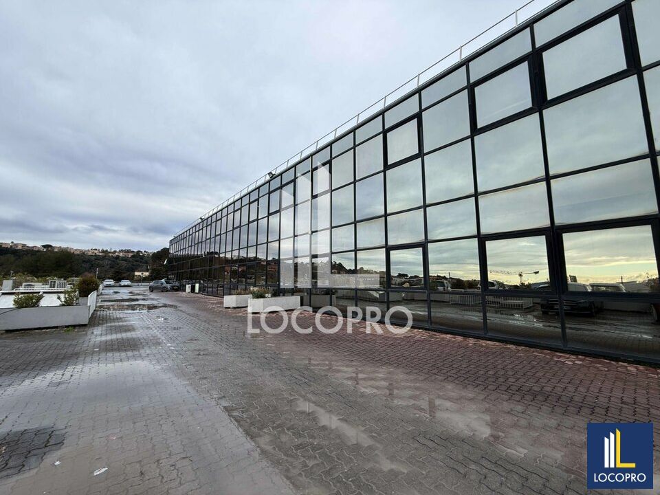 Location bureaux 107 m² non divisibles