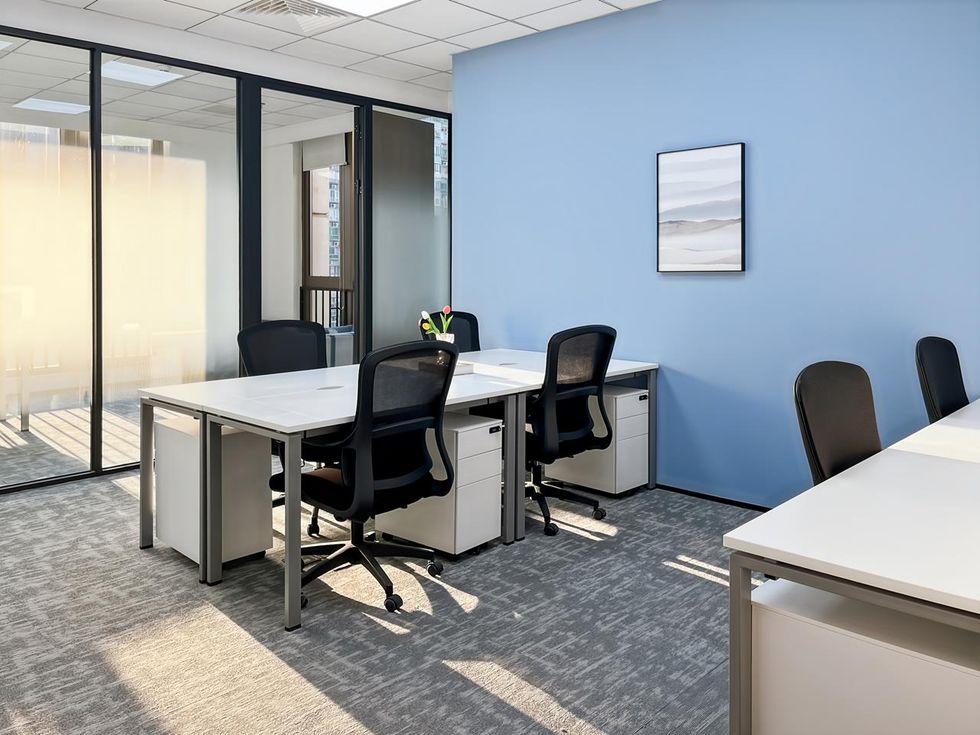 Regus_Shenzhen, Yongxinhui Tower 1_China_Centre 10132_Office 2