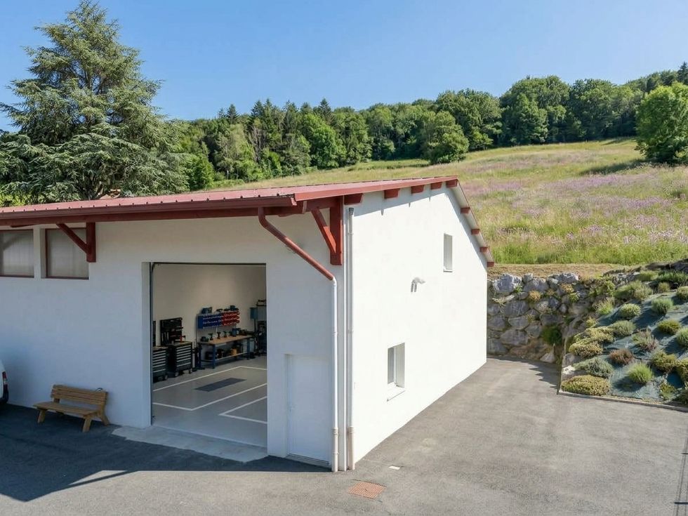 Location local 175 m² à Ustaritz