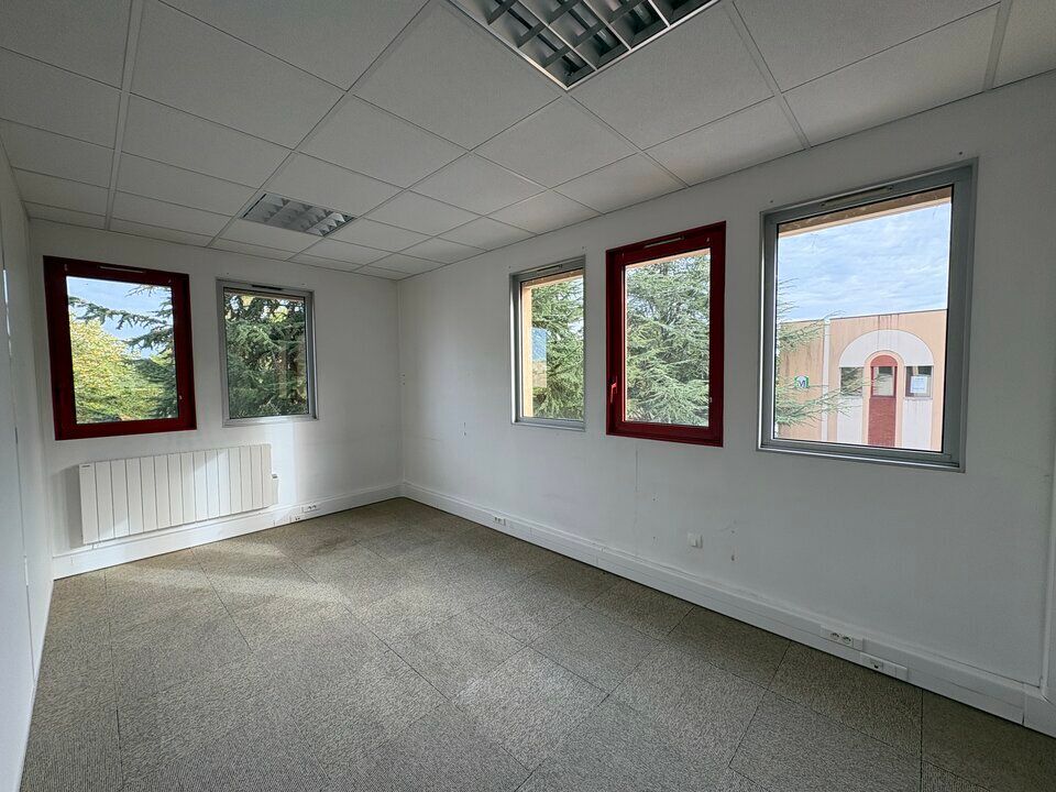 Location bureaux 53 m² non divisibles