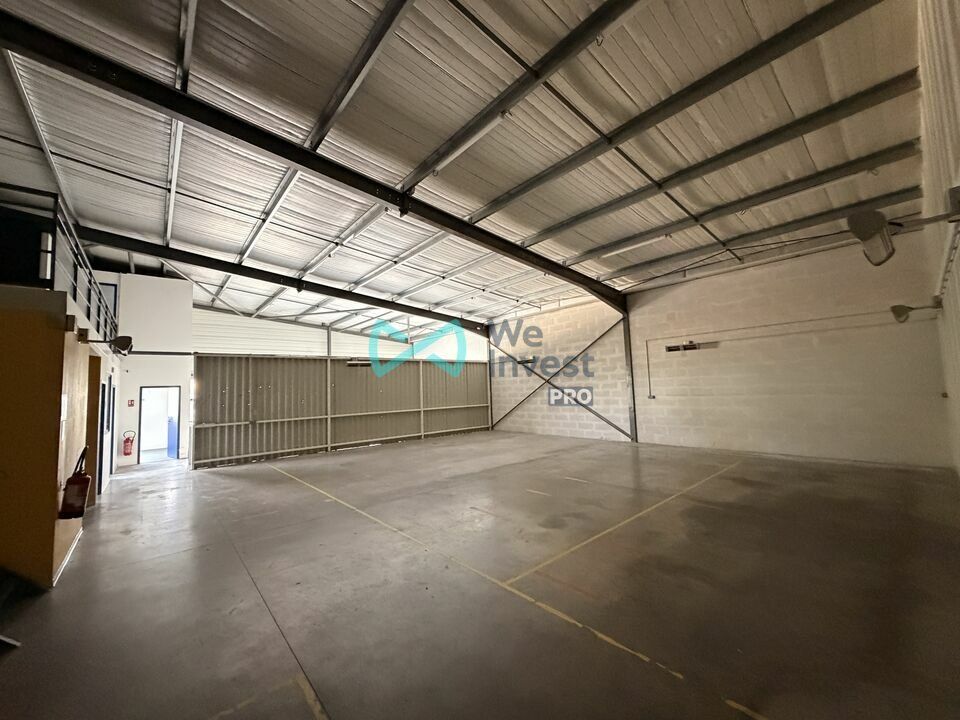 Location local d''activites 579 m² non divisibles