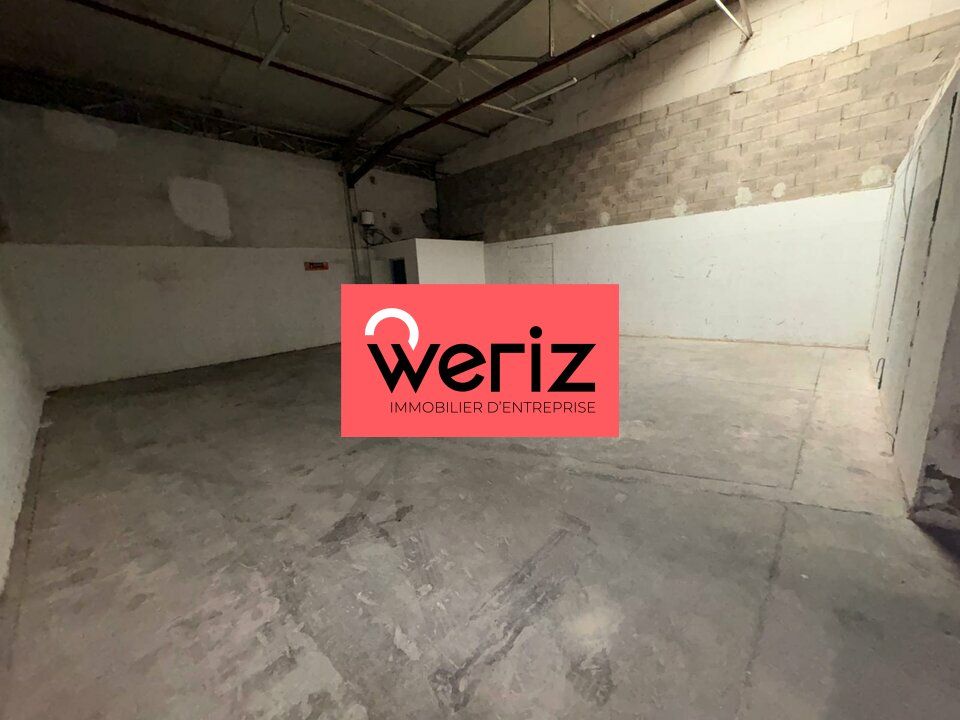 174 m² pour ce local d'activites en location à Vitrolles