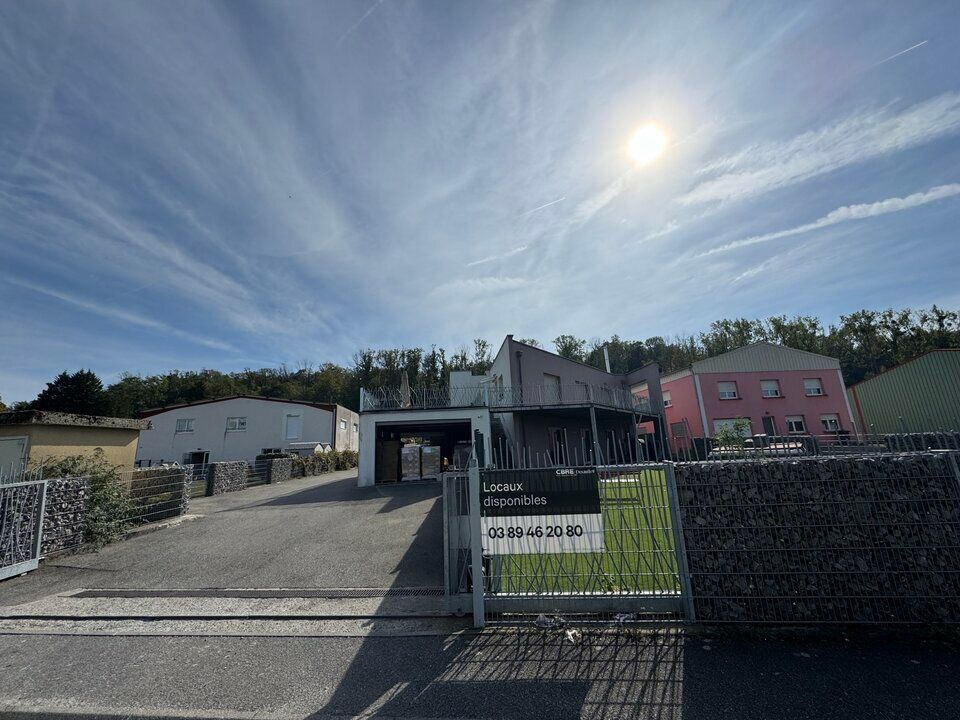 Vente local d''activites 1040 m² non divisibles