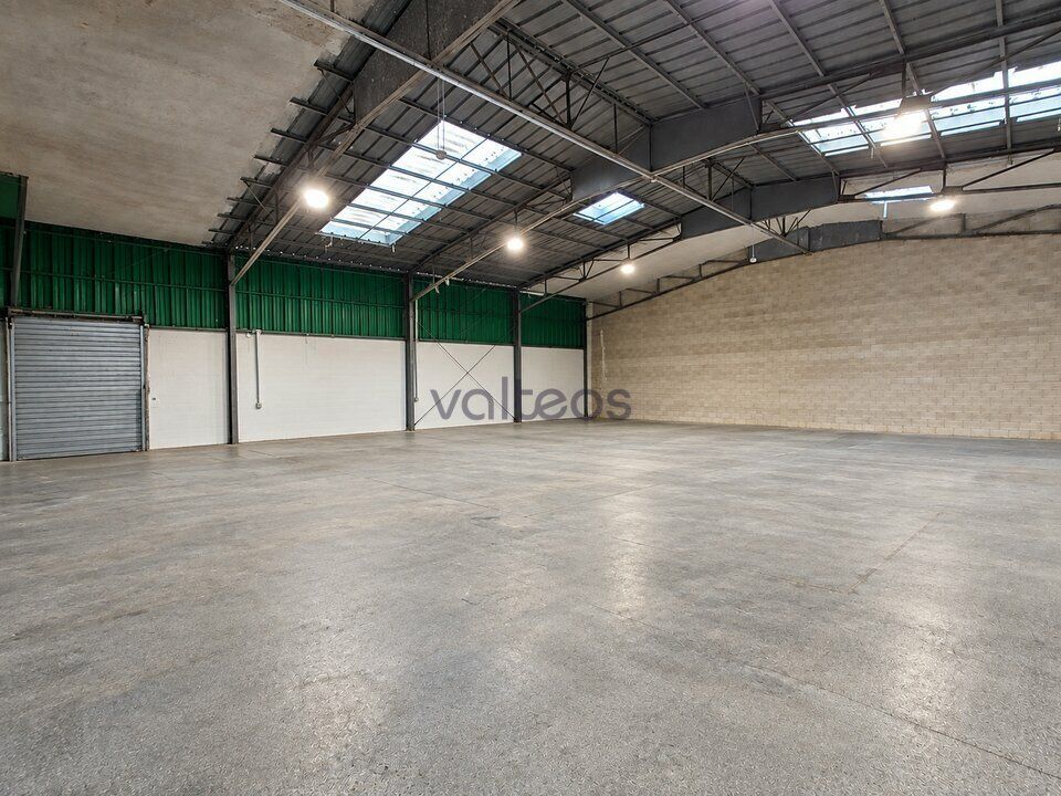 Location local d''activites 388 m² non divisibles