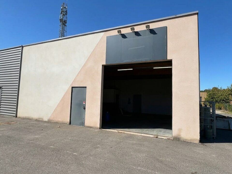 Location local d''activites 140 m² non divisibles