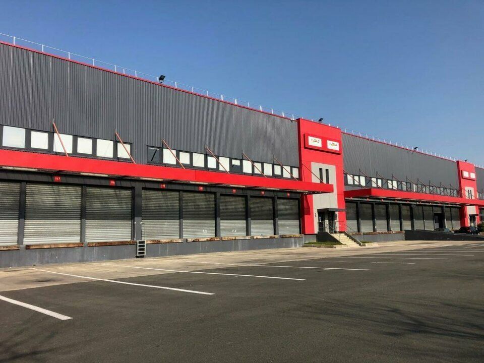 Location entrepot 1718 m² non divisibles