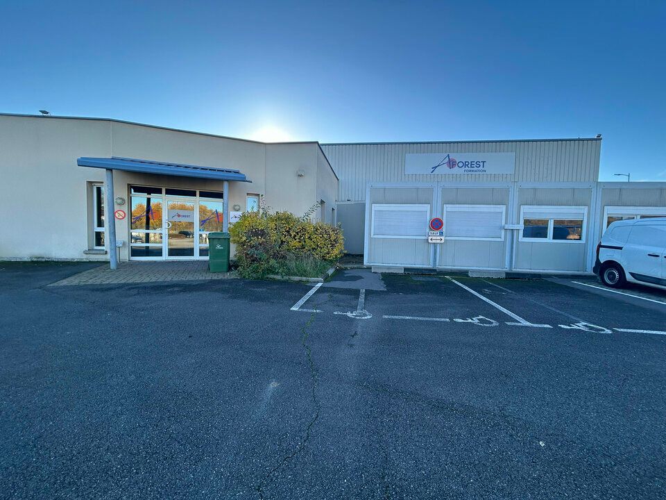Vente local d''activites 1424 m² non divisibles