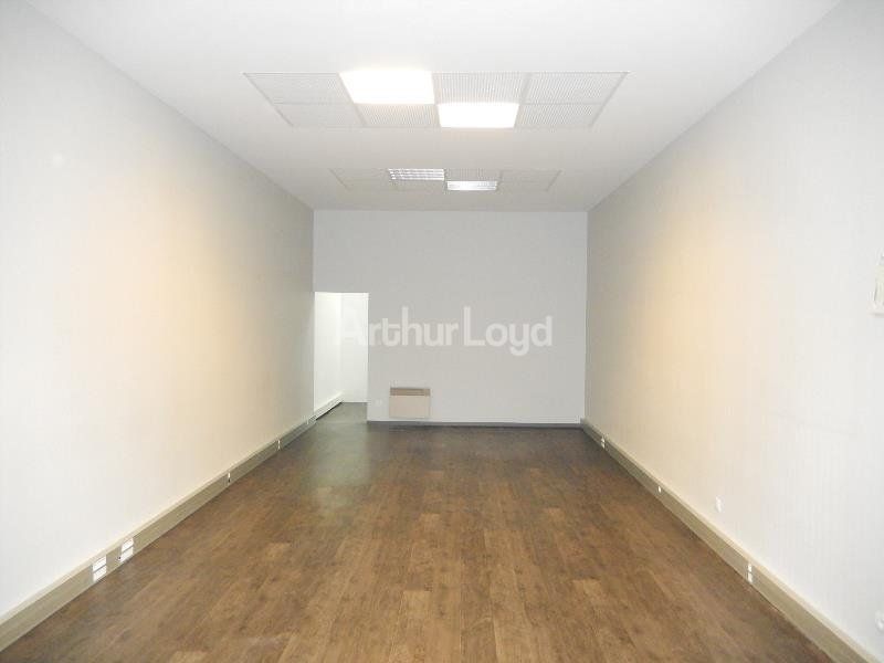 Location local commercial 62 m² - NANCY angle rues Général Leclerc et Jeanne d'Arc