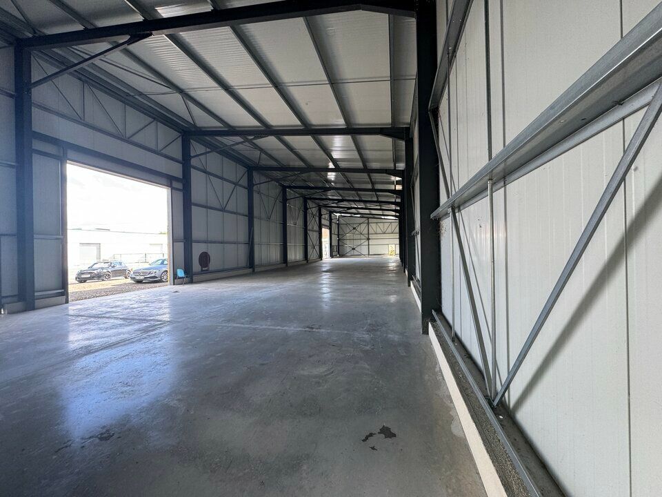 Location local d''activites 540 m² non divisibles