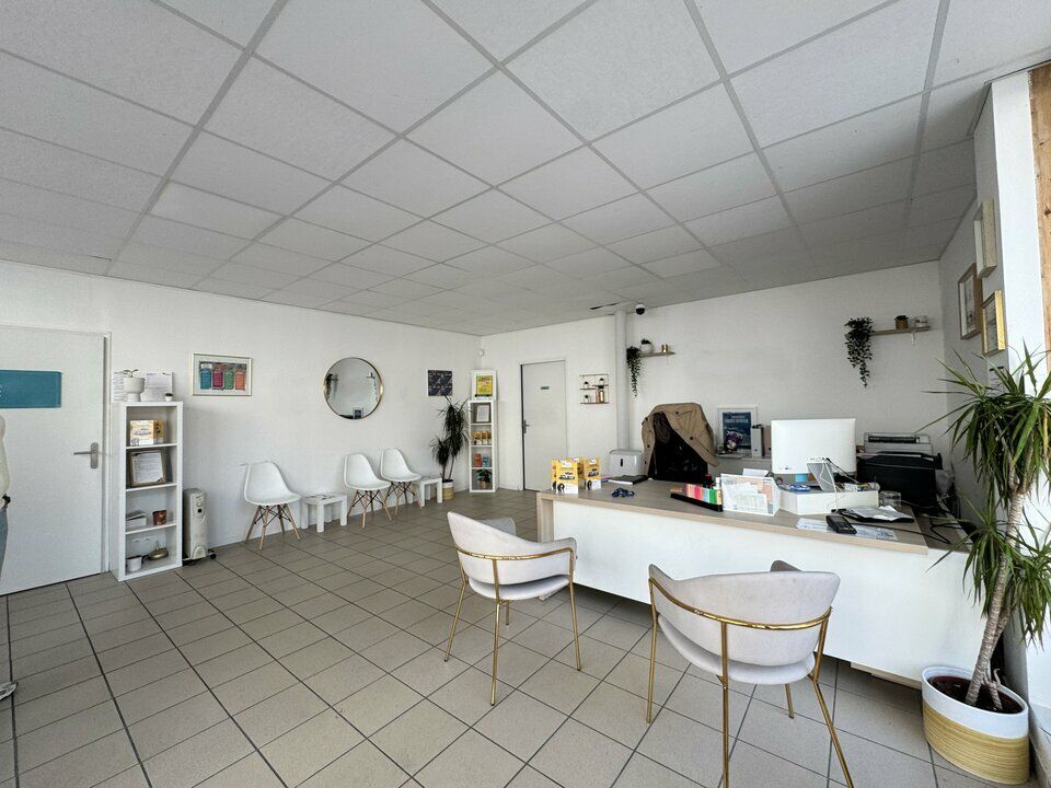 Location local commercial 110 m² non divisibles