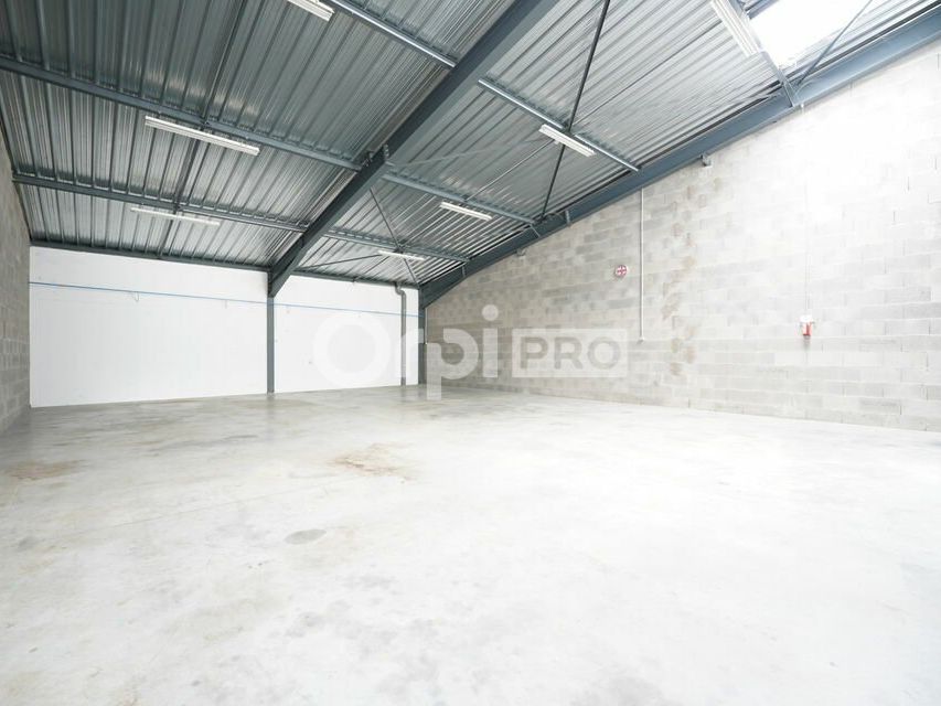 LOCAL D'ACTIVITE A LOUER - 856 m² DIVISIBLE - DARDILLY