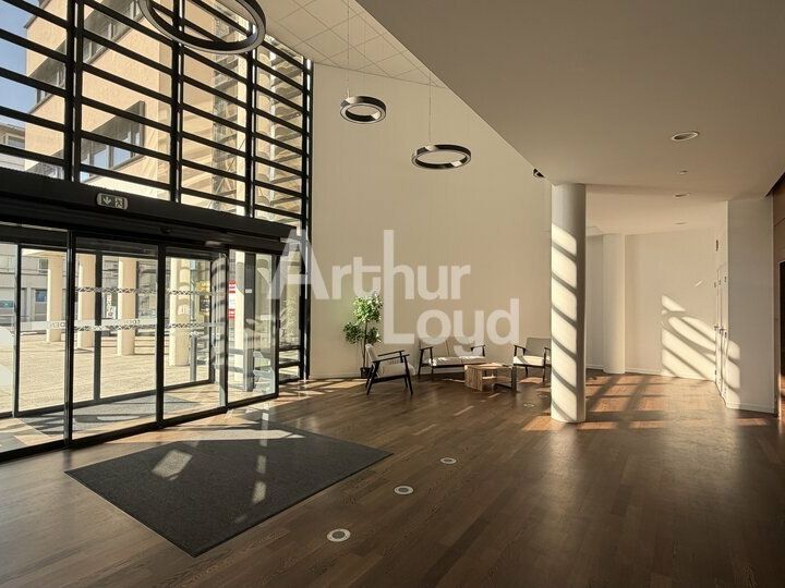 À LOUER : PLATEAU DE BUREAUX D'ENVIRON 405,43 M² - 7 STATIONNEMENTS - NOVAXIS - GARE SUD - LE MANS