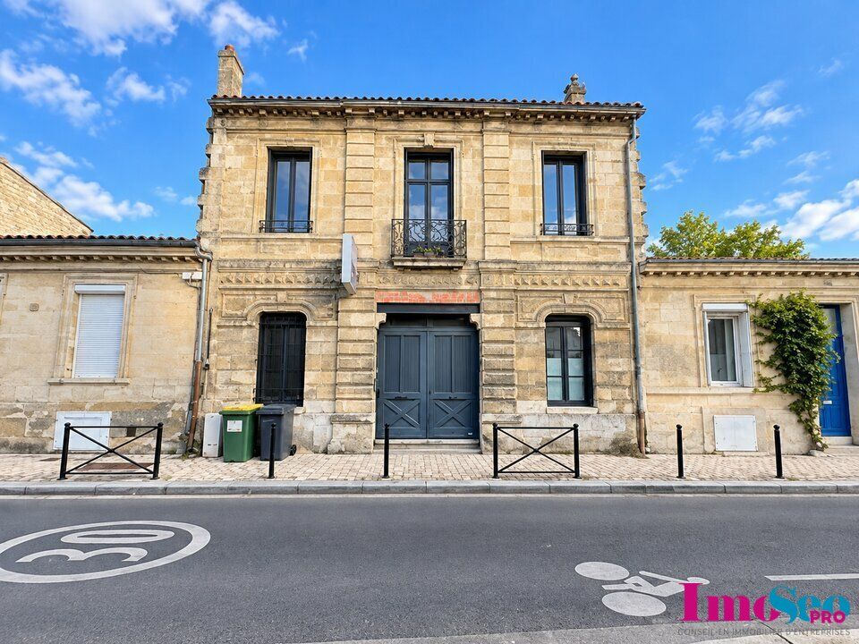Location local commercial 440 m² non divisibles