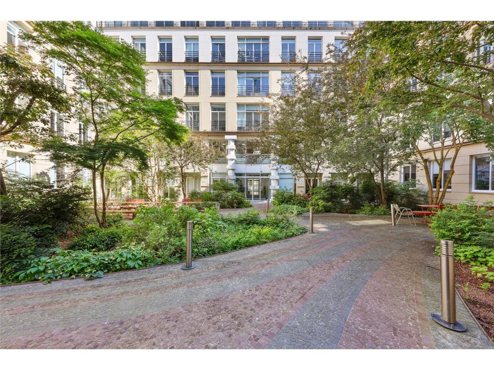 Location bureaux 471.6 m² à Paris 9e