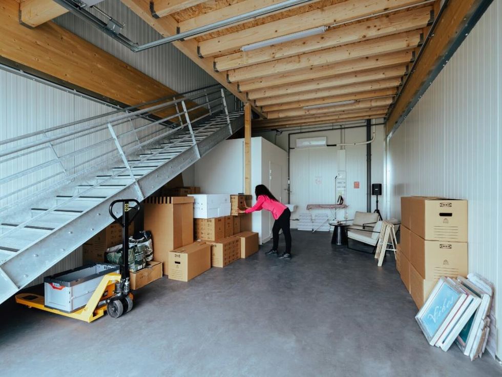 Location entrepôts 96 m² non divisibles