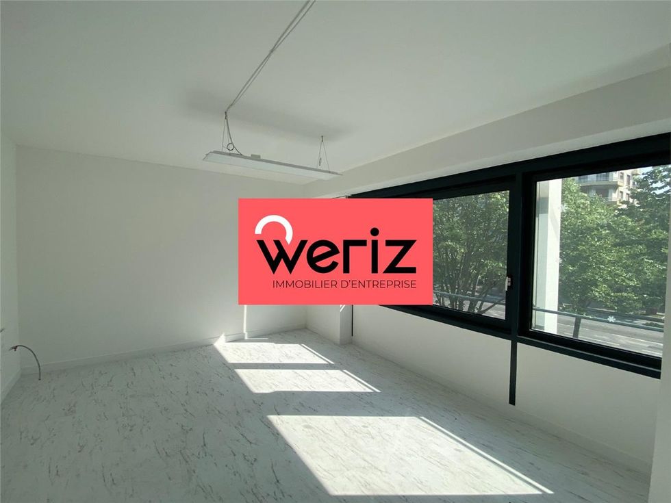 516 m² pour ce bureaux en location à Marseille