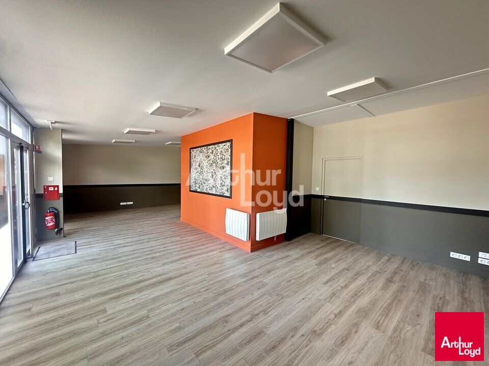 Belle visibilité - Cellule d'activité à vendre à RENNES