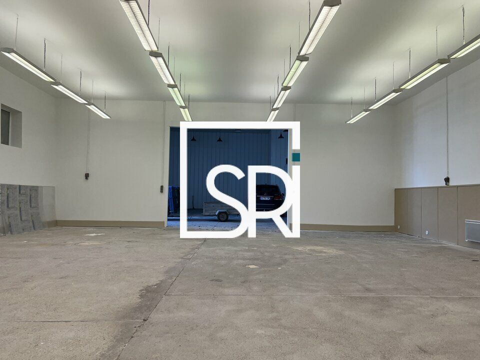 Location entrepot 840 m² non divisibles