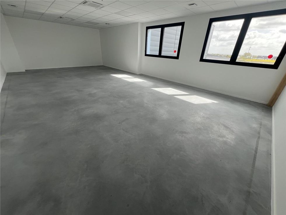 Location bureaux 54 m² à Douvres-la-Délivrande