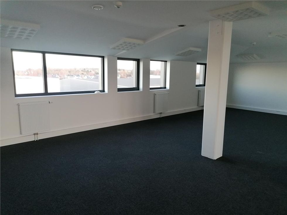 Location bureaux 155 m² à Épron