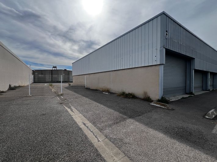 Location activité/entrepôt - 400 m²