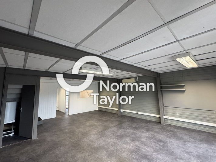 Location local d''activites 115 m² non divisibles