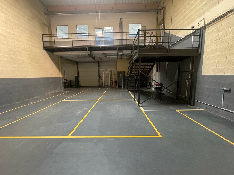 Vente local d''activites 206 m² non divisibles