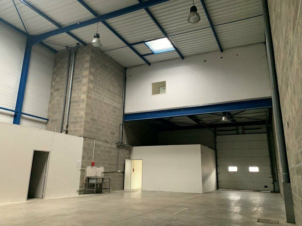 Location local d''activites 406 m² non divisibles