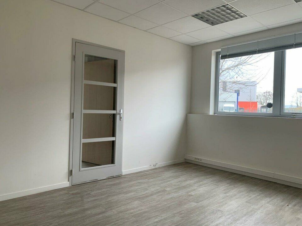 Location activité/entrepôt - 406 m²