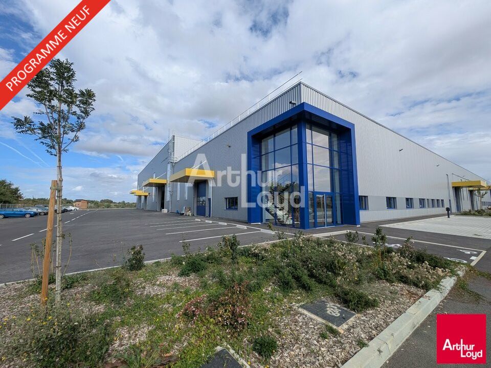 Location local d''activites 1700 m² non divisibles