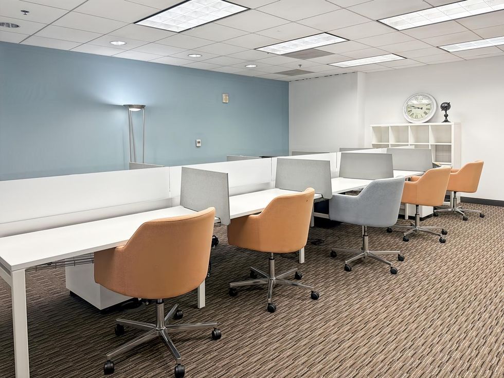 Regus_CA, El Segundo LAX - Continental Grand_USA_Centre 248_Coworking 1
