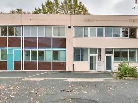 Location bureaux 800 m² non divisibles