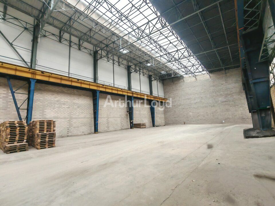 A Louer - Entrepôt de 2621,76m2 environ secteur ZI Parc Colbert à Reims