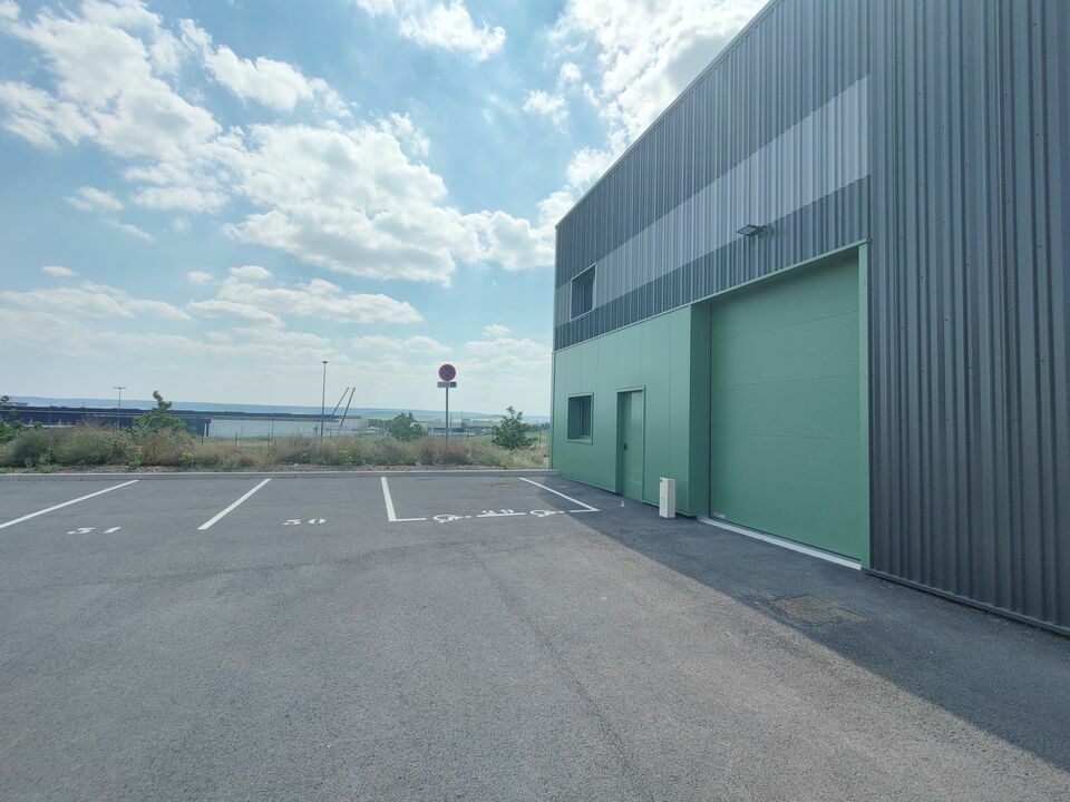 Location entrepot 200 m² non divisibles